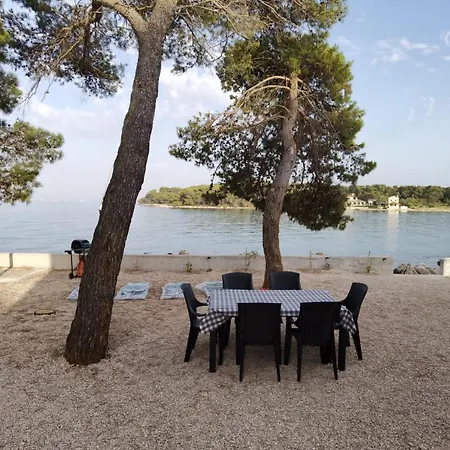 Adrijana Apartment *